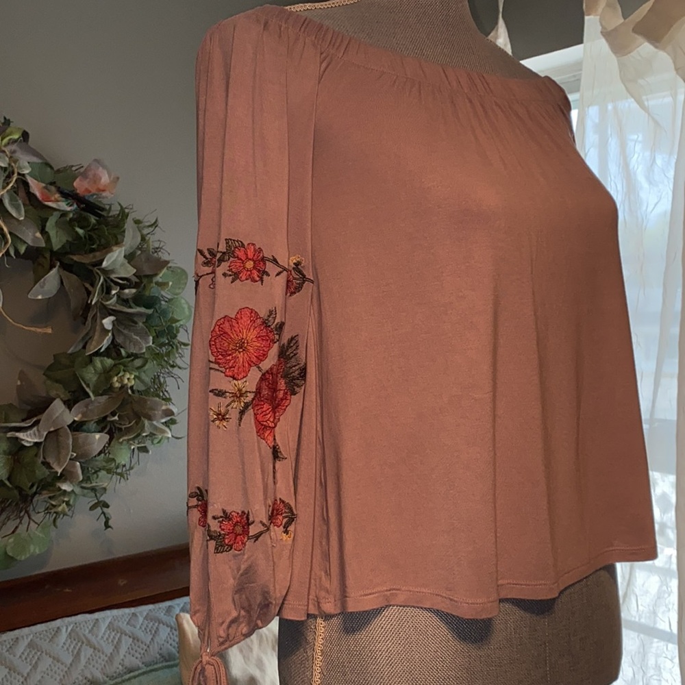 American Eagle off the shoulder floral poet sleeve with ties conch purple xs